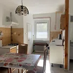 Feszek Apartmanhaz
