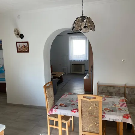 Feszek Apartmanhaz Daire