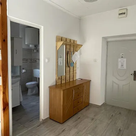 Feszek Apartmanhaz Daire *