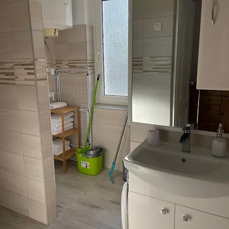 Apartament Feszek Apartmanhaz *